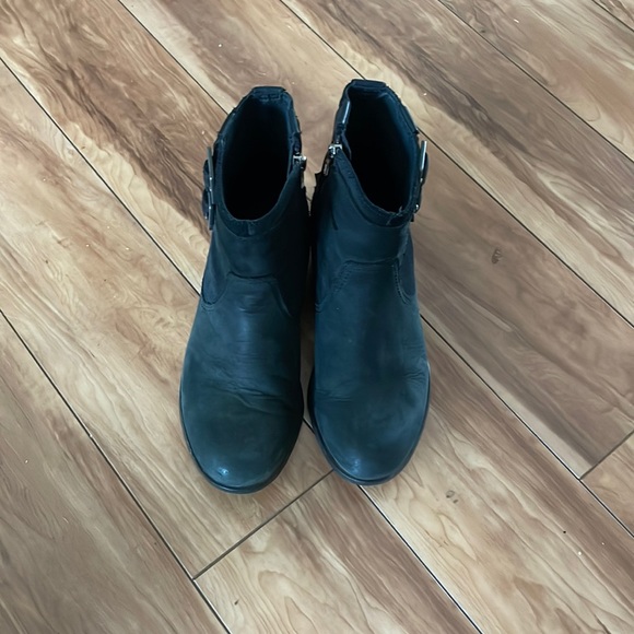 Sorel Lolla booties - Picture 8 of 9